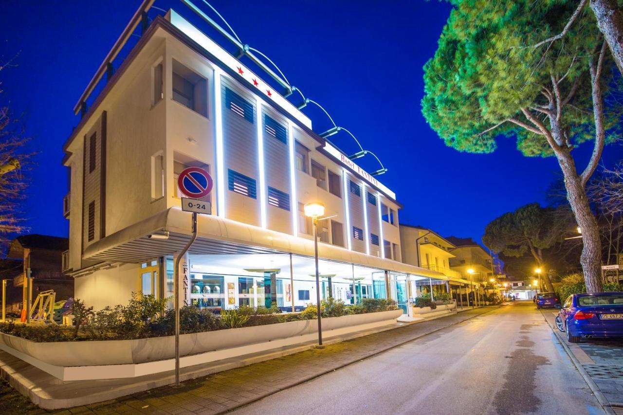 Hotel Fantini Gatteo a Mare Extérieur photo