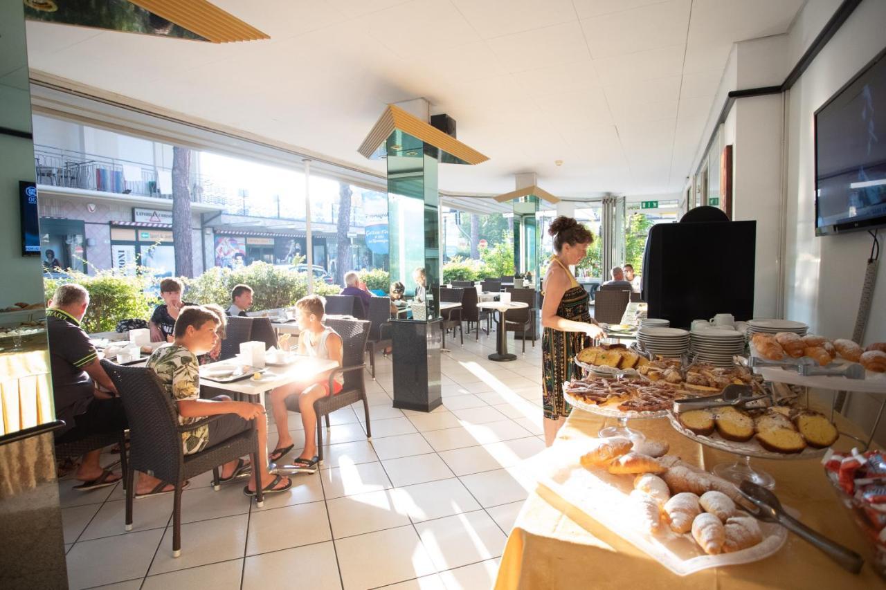 Hotel Fantini Gatteo a Mare Extérieur photo